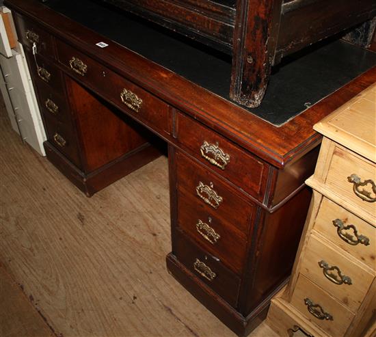 Mahogany kneehole desk